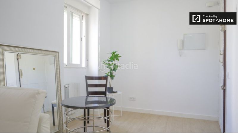 Foto 23256ddc-b74b-4fbe-93e0-b29494788ad7. Rent flat with heating in Recoletos Madrid