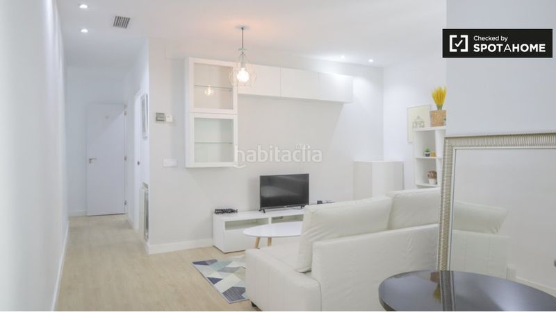 Foto f1436669-6d87-48b2-ab3b-d69a7fe87b77. Rent flat with heating in Recoletos Madrid