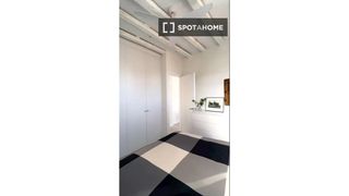 Alquiler Piso en Cortes-Huertas. Apartamento de 1 dormitorio en alquiler en cortes, madrid