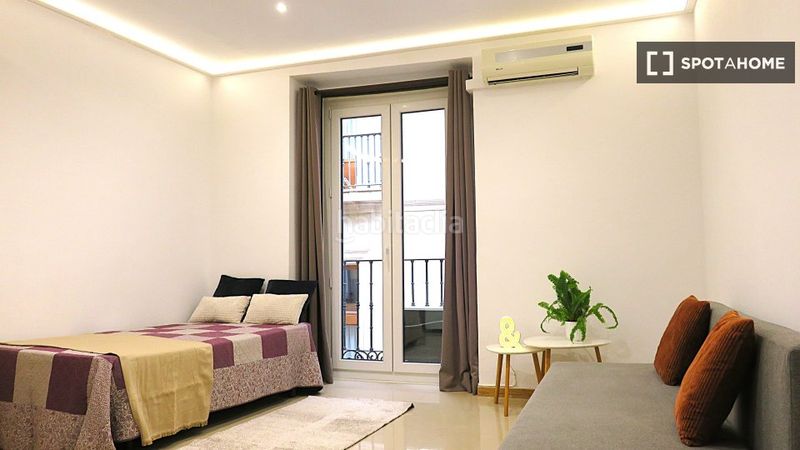 Foto f8af5505-1d82-46f3-adad-8e80f16368cc. Alquiler piso estudio en alquiler en Sol, en Sol Madrid