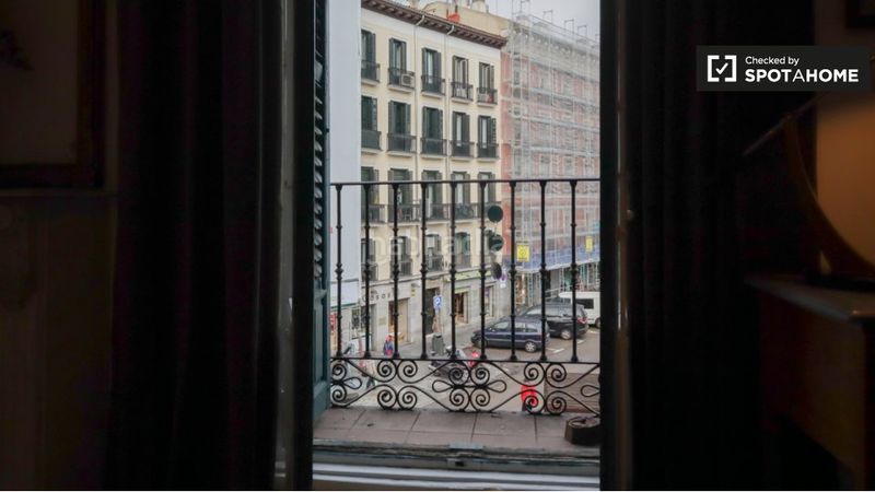 Foto 8ff81ce6-7b0d-421c-a322-278ce6697522. Rent flat with heating in Embajadores-Lavapiés Madrid