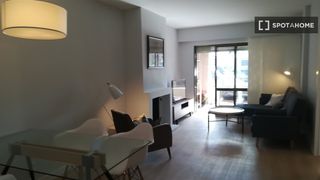 Rent Flat in Nueva España. Apartamento de 2 dormitorios para alquilar en nueva españa, madr