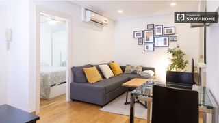 Miete Etagenwohnung in Embajadores-Lavapiés. Apartamento de 2 dormitorios en alquiler en embajadores, madrid