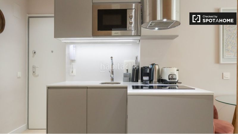 Foto 0c6cf705-720a-4ae1-8d71-28212f9f1793. Alquiler piso apartamento en alquiler en chueca, en Madrid