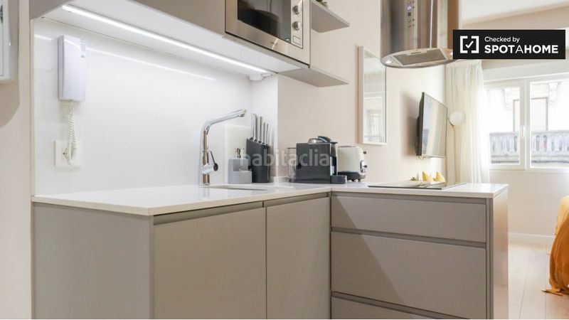 Foto be84b846-ba0d-470c-bc52-b730a174e09d. Alquiler piso apartamento en alquiler en chueca, en Madrid