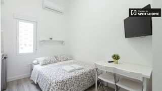 Lloguer Pis a Ibiza. Bonito estudio en alquiler en el retiro, madrid