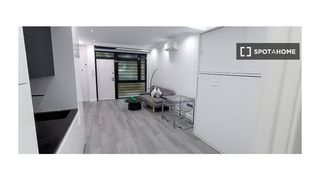 Lloguer Pis a Aluche. Estudio en alquiler en lucero, madrid