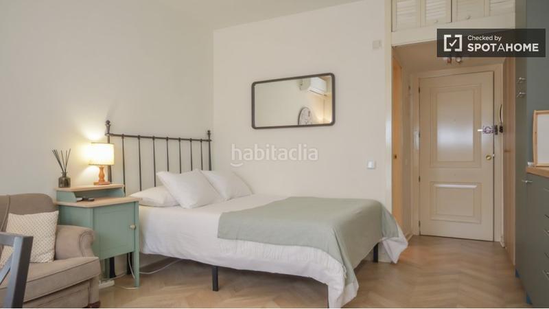Foto f4a0b120-db4c-413d-b308-4c5d6e48f0c0. Alquiler piso estudio en alquiler en plaza de castilla, en Madrid