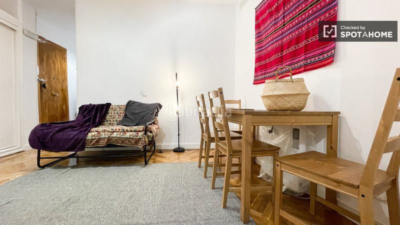 Foto 3347a3e8-3624-44d1-ab8e-54d5541ebdc0. Alquiler piso apartamento de 1 dormitorio en alquiler en embajadores, en Madrid
