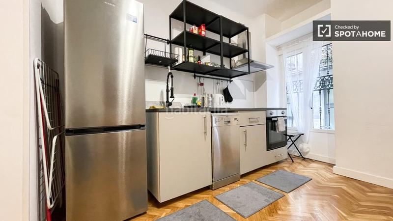 Foto c339a8e2-8d70-4b3a-a083-351d001a45aa. Alquiler piso apartamento de 1 dormitorio en alquiler en embajadores, en Madrid