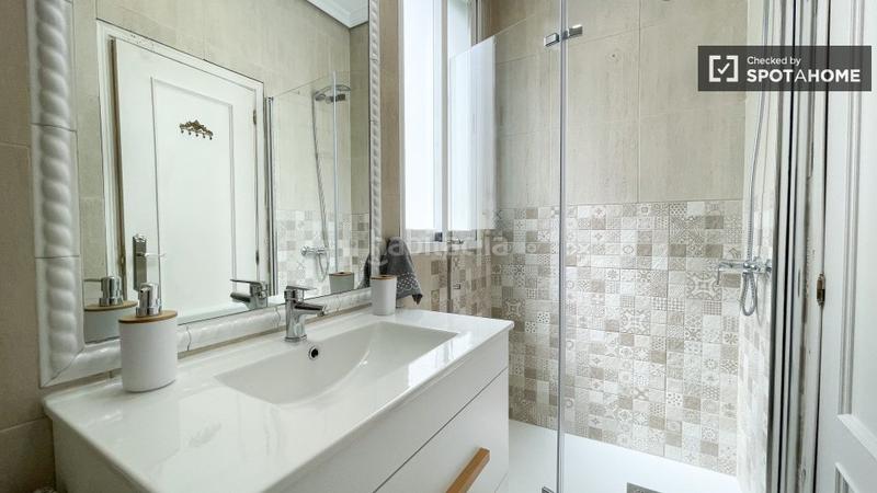 Foto 3cb46082-8990-4c08-9106-3d91787016de. Lloguer pis amb calefacció a Gaztambide Madrid