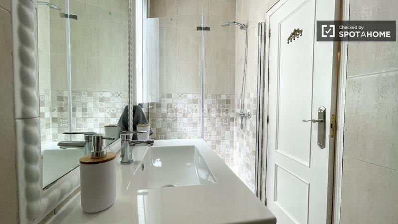 Foto e61a10c7-6c99-43d8-9338-d1f42a9b810c. Lloguer pis amb calefacció a Gaztambide Madrid