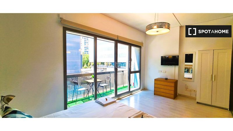 Foto 5491b90b-e25c-4add-b716-70200ef752c7. Rent flat with heating in Virgen del Cortijo-Manoteras Madrid