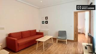 Rent Flat in Cortes-Huertas. Apartamento de 1 dormitorio en alquiler en madrid
