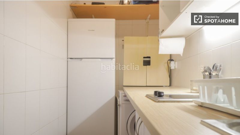 Foto 298d6a4f-3d43-46fd-8047-96d426c62b31. Lloguer pis amb calefacció a Embajadores-Lavapiés Madrid