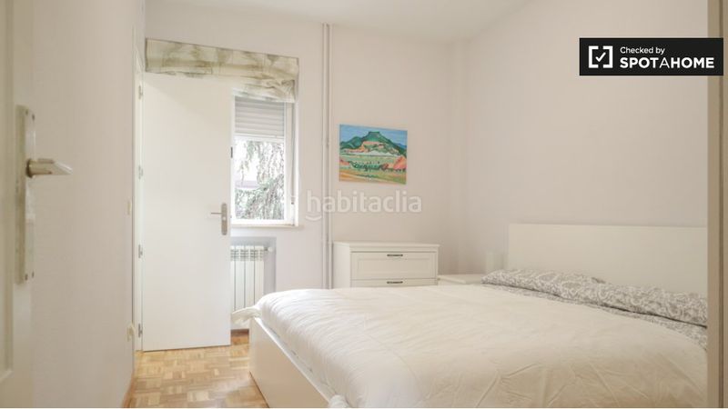 Foto 85ef27c0-9ea8-405d-bf22-bd5ca158d571. Miete etagenwohnung mit heizung in Valdezarza Madrid