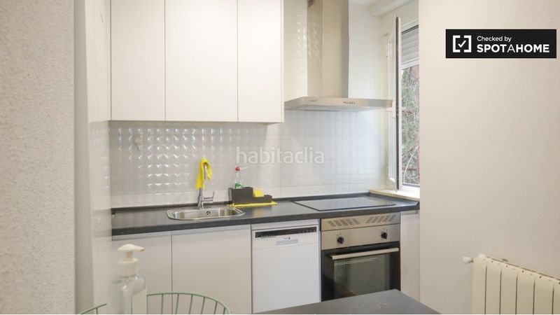 Foto d5dbe01e-afb2-4ad3-b9ab-53223b6773ca. Miete etagenwohnung mit heizung in Valdezarza Madrid