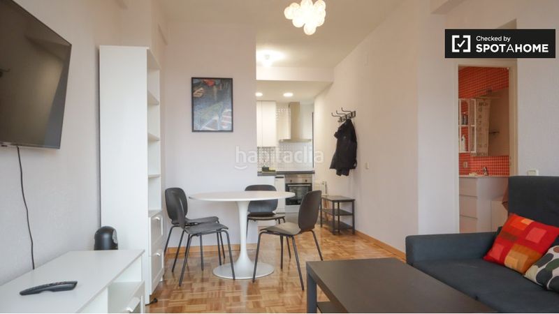 Foto eb4c7feb-2c57-4be1-8821-c8578d80dd42. Miete etagenwohnung mit heizung in Valdezarza Madrid