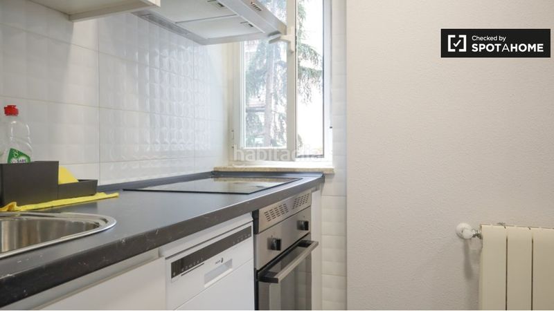 Foto f2a2c837-33ce-407e-90ca-8097be2f176e. Miete etagenwohnung mit heizung in Valdezarza Madrid