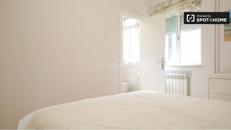 Foto fb130eb2-d794-427b-a305-fb2ddf1ab75c. Miete etagenwohnung mit heizung in Valdezarza Madrid