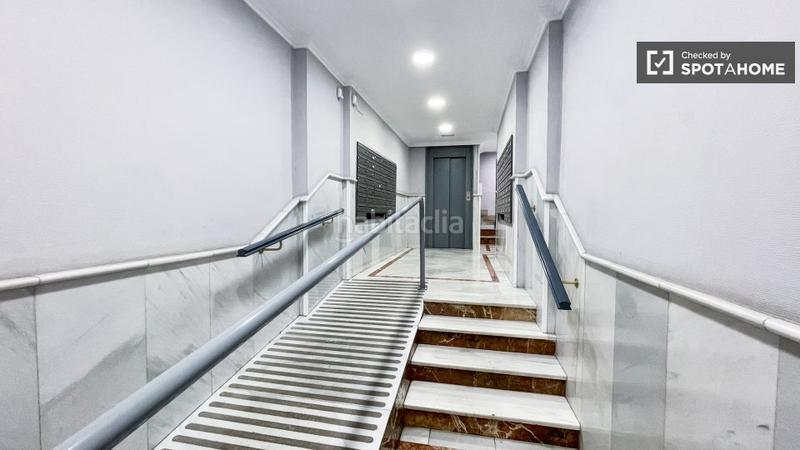 Foto 4ee8f6f8-cde1-4dab-9201-32a55e2a3fa3. Alquiler piso estudio en alquiler en Lista Madrid