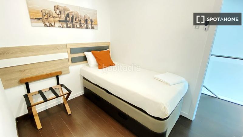 Foto 15ef074b-5be8-4182-be62-d3e24a5f0986. Rent flat with heating in Virgen del Cortijo-Manoteras Madrid