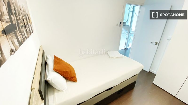 Foto 3a5942f2-1766-4327-9245-3cd6c7e0f88f. Rent flat with heating in Virgen del Cortijo-Manoteras Madrid