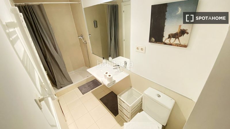 Foto 4ac205c2-65c3-4c46-8fee-2744c3b58b5e. Rent flat with heating in Virgen del Cortijo-Manoteras Madrid