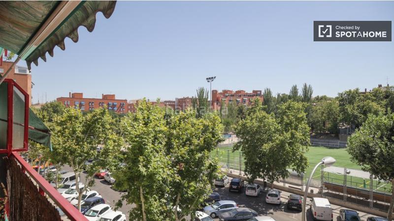 Foto a40d30ea-23f3-4091-9f28-6a3f2b9bb162. Miete etagenwohnung mit heizung in Moscardó Madrid