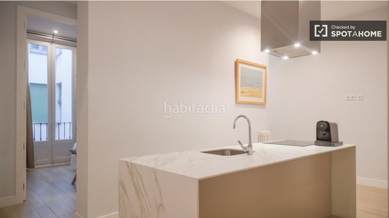 Foto 74446f2d-f949-464a-9102-961d22cc40b4. Rent flat with heating in Universidad-Malasaña Madrid
