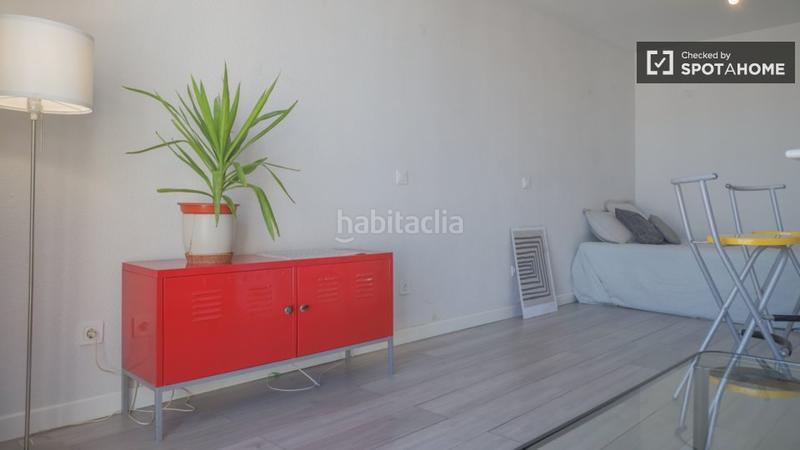 Foto 93a326f8-e6e3-4db1-bc9b-c338aac8a78a. Alquiler piso estudio en alquiler en malasaña, en Madrid