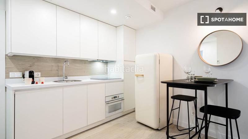 Foto 39fe83c4-3e74-47cb-9e8f-6e1b0805115a. Alquiler piso estudio en alquiler en embajadores, . en Madrid