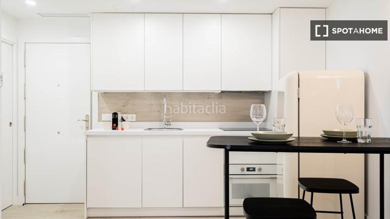 Foto 62a8f1db-2d59-4ad3-8014-61987e40b25a. Alquiler piso estudio en alquiler en embajadores, . en Madrid