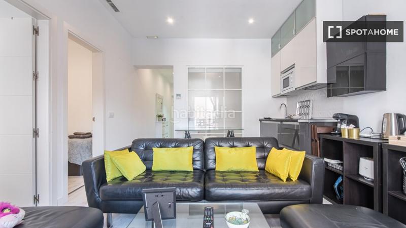 Foto 1c7d24cd-ad74-4d68-9564-7e3a1f7fc46a. Alquiler piso apartamento de 3 dormitorios en alquiler en embajadores, en Madrid