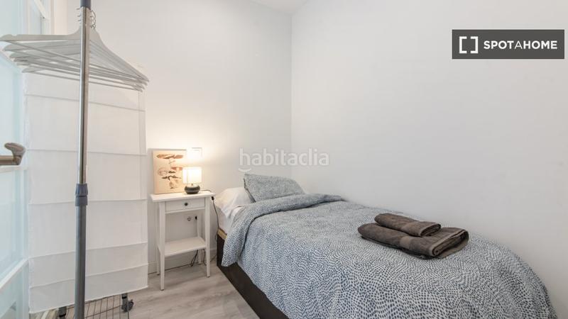 Foto 880928e1-955f-439a-8d37-20080fe7b5d2. Alquiler piso apartamento de 3 dormitorios en alquiler en embajadores, en Madrid
