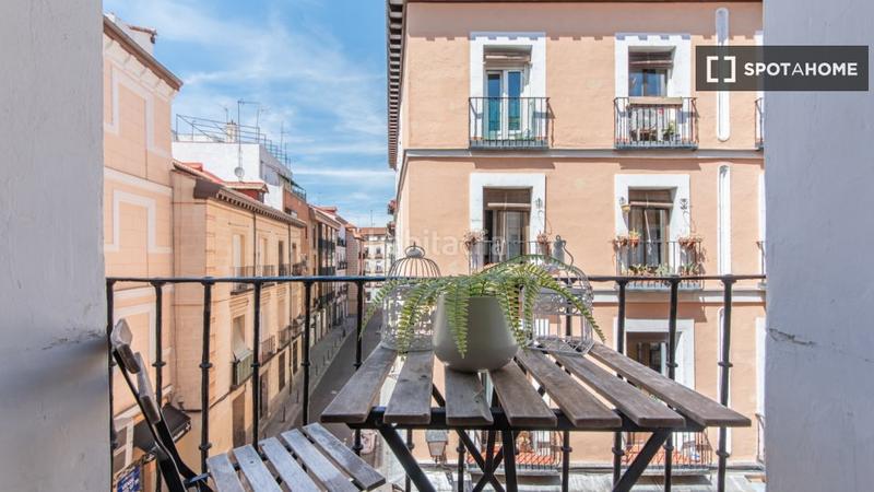 Foto ca1a80cc-46d6-49e3-b058-17ae97a7f38b. Alquiler piso apartamento de 3 dormitorios en alquiler en embajadores, en Madrid