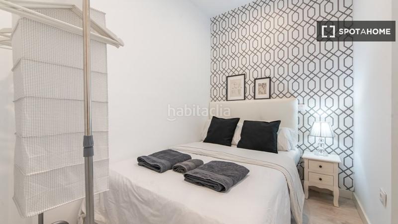 Foto e4617c96-7692-426f-a388-64125a2b8c4d. Alquiler piso apartamento de 3 dormitorios en alquiler en embajadores, en Madrid