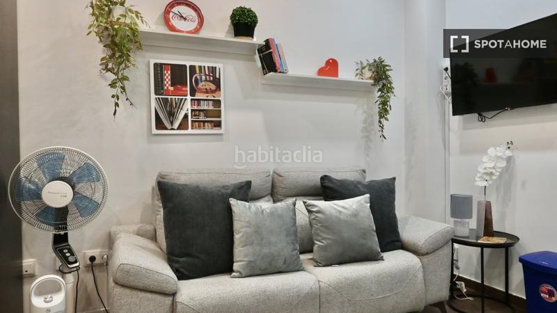 Foto 1c5ccf60-611f-494a-a6d6-7e7fef70464c. Alquiler piso estudio en alquiler en Numancia, en Madrid