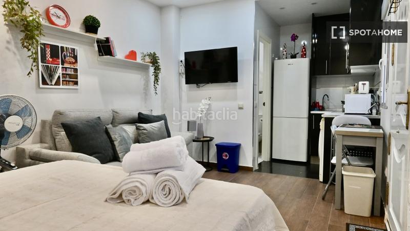 Foto 84154583-37c9-46a7-aa98-4664b066d65b. Alquiler piso estudio en alquiler en Numancia, en Madrid