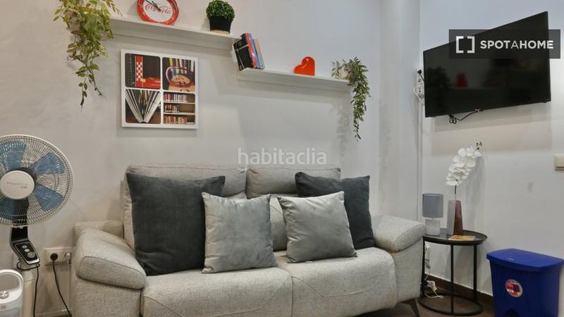 Foto 88f12eb9-e4aa-4509-8072-6d74ac57ad4a. Alquiler piso estudio en alquiler en Numancia, en Madrid