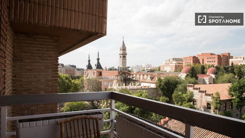 Foto e211f523-654f-4515-a500-a5eb7bb97dc9. Rent flat with heating in Pacífico Madrid