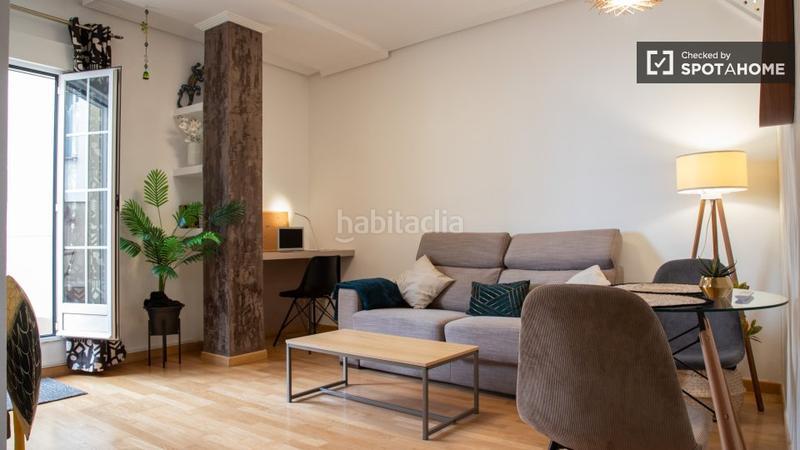 Foto f82b7717-775c-4adb-8f01-8b9a7840caba. Alquiler piso apartamento de 1 dormitorio en alquiler en embajadores, en Madrid