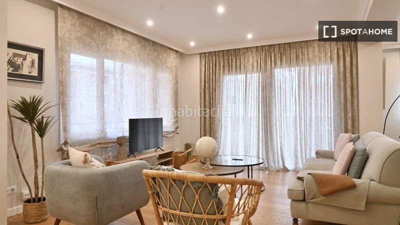 Foto 367a8dff-d492-4fe3-b06a-cabc8eacf47d. Alquiler piso apartamento de 3 habitaciones en alquiler en Madrid