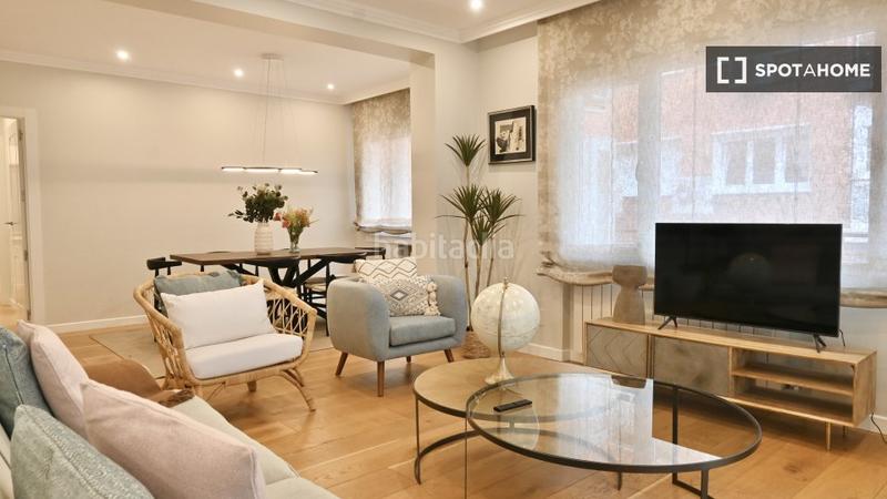 Foto 6d635901-8057-496a-a81d-498e3cb0c225. Alquiler piso apartamento de 3 habitaciones en alquiler en Madrid