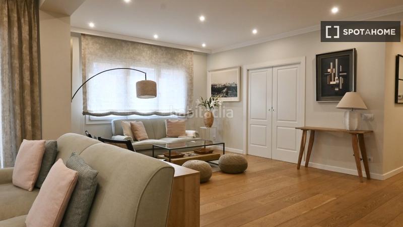 Foto f3632426-8e34-4910-b316-e9a2ea9984c6. Alquiler piso apartamento de 3 habitaciones en alquiler en Madrid