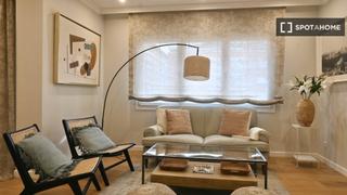 Lloguer Pis a Nueva España. Apartamento de 3 habitaciones en alquiler en madrid