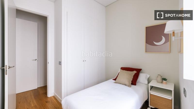 Foto 18b5b4c4-fe7d-41df-9090-be42e833d50c. Alquiler piso apartamento de 3 dormitorios en alquiler en malasaña, en Madrid