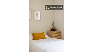 Alquiler Piso en Universidad-Malasaña. Apartamento de 3 dormitorios en alquiler en malasaña, madrid