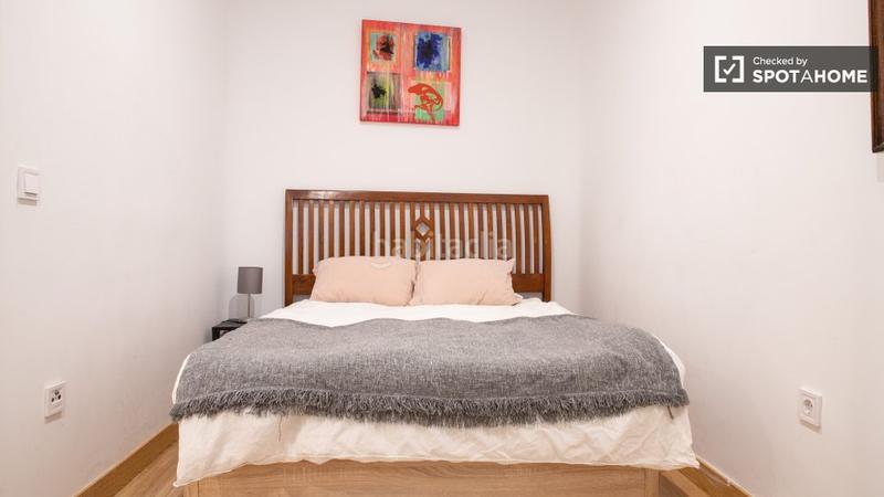 Foto 9c4339ce-a27f-427e-bb0e-6f5119082eda. Alquiler piso apartamento de 2 dormitorios en alquiler en embajadores, en Madrid