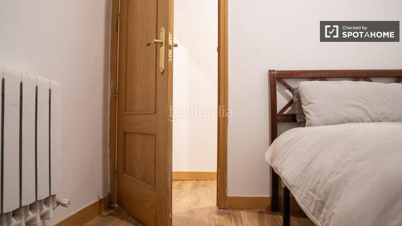 Foto 2d7e1589-2e15-4e03-9b5c-c2cee93bd1d7. Lloguer pis amb calefacció a Embajadores-Lavapiés Madrid